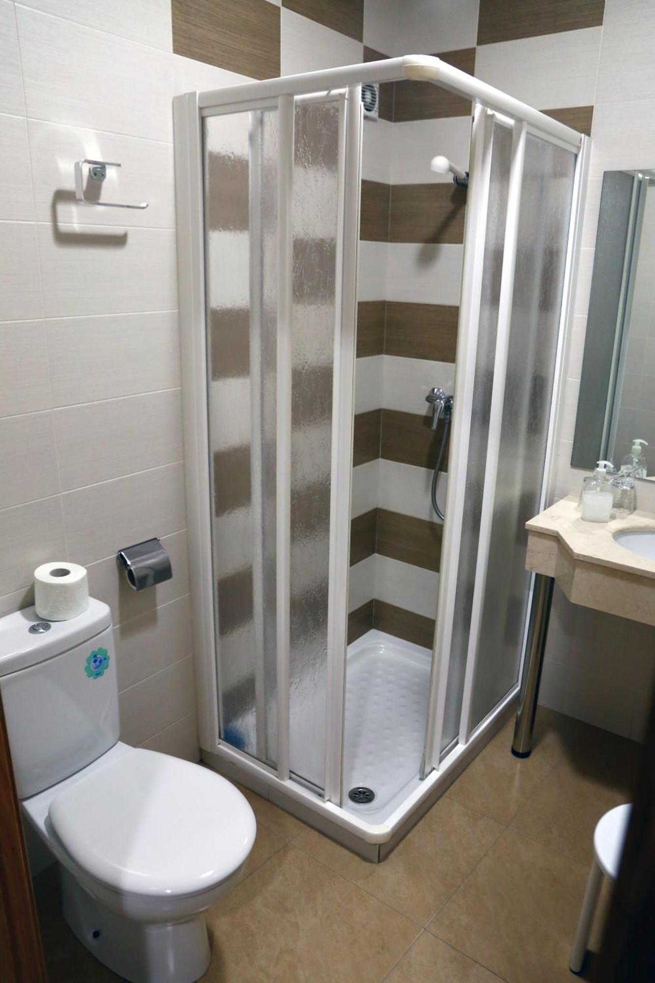 Hostal Muralla プラセンシア エクステリア 写真